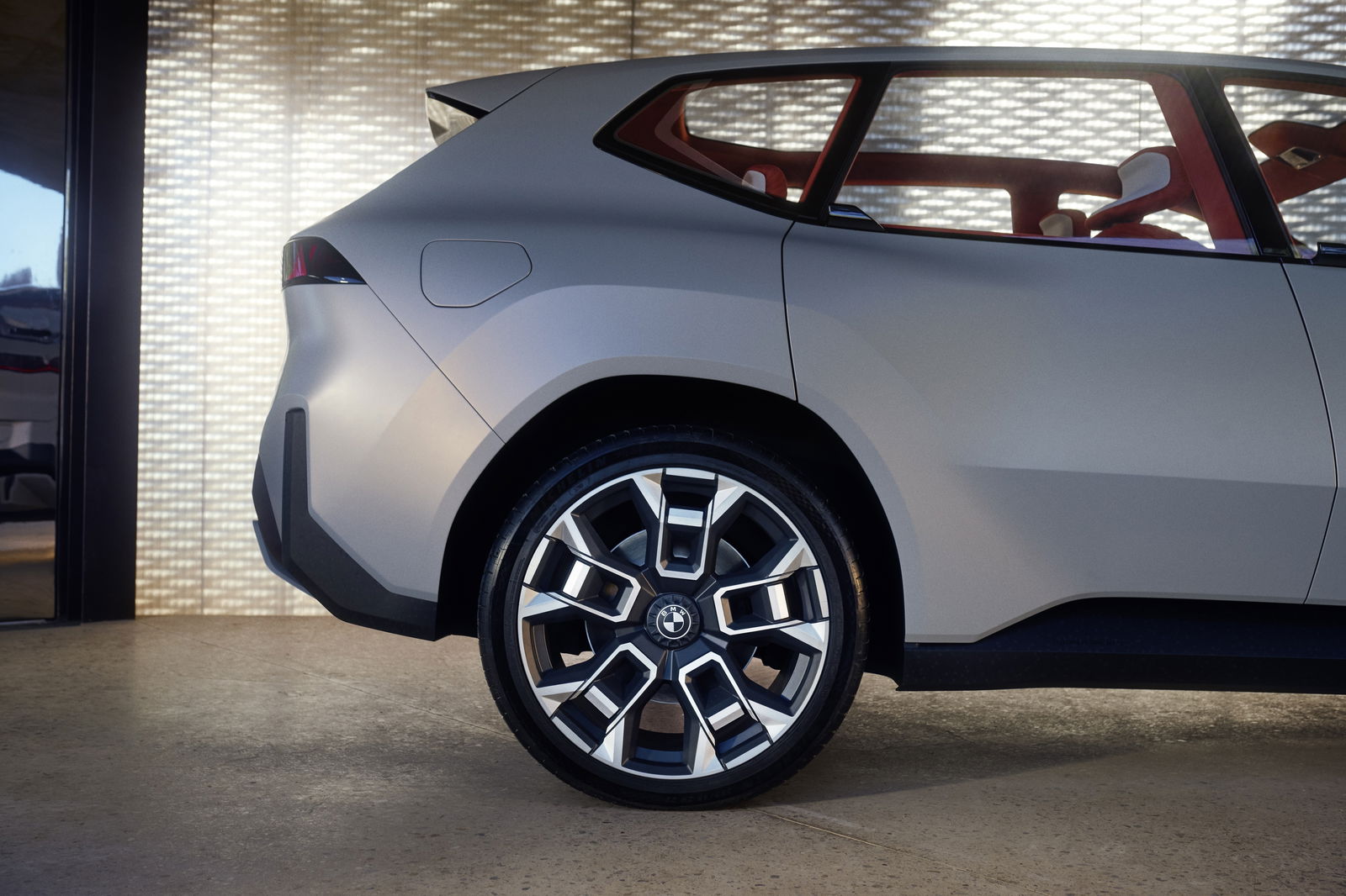 BMW Vision Neue Klasse X - side